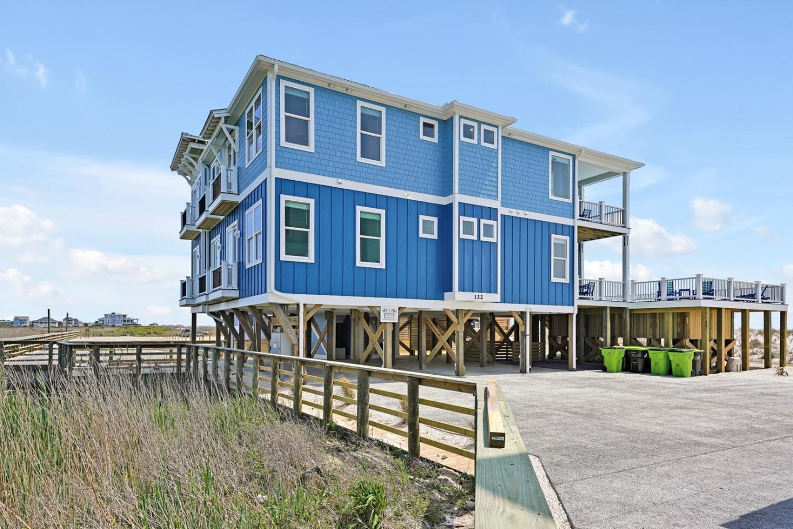 Aquila East Villa Oak Island Exterior photo